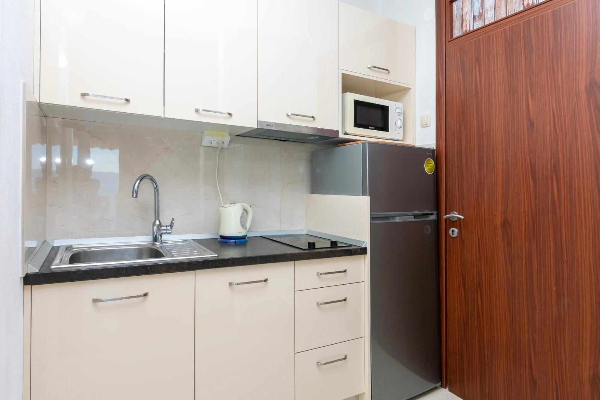 Apartments Ivo - Sea View; Pisak Exterior foto