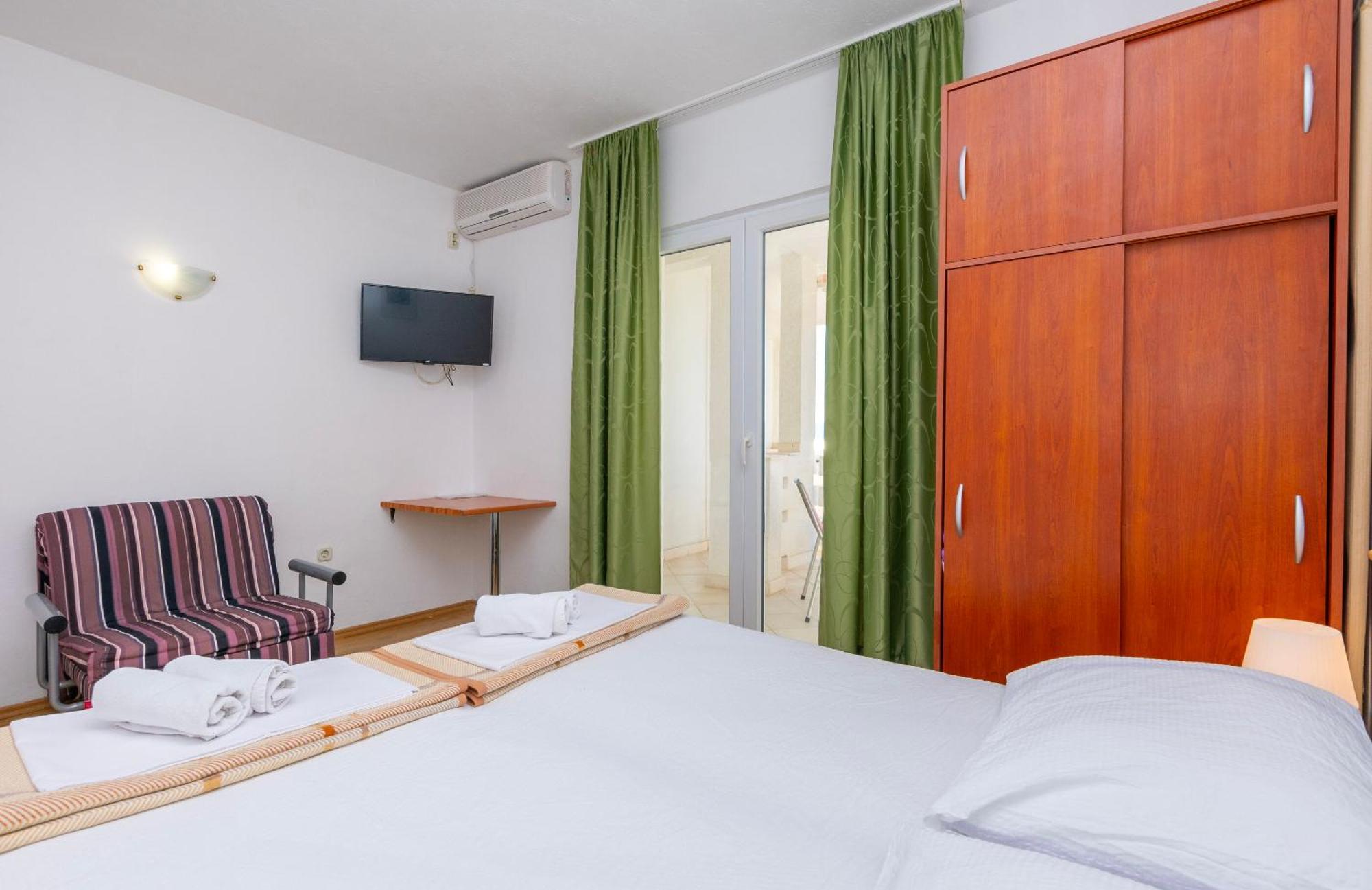 Apartments Ivo - Sea View; Pisak Exterior foto
